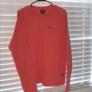 SIZE (M) PEACH PATAGONIA SWEATSHIRT